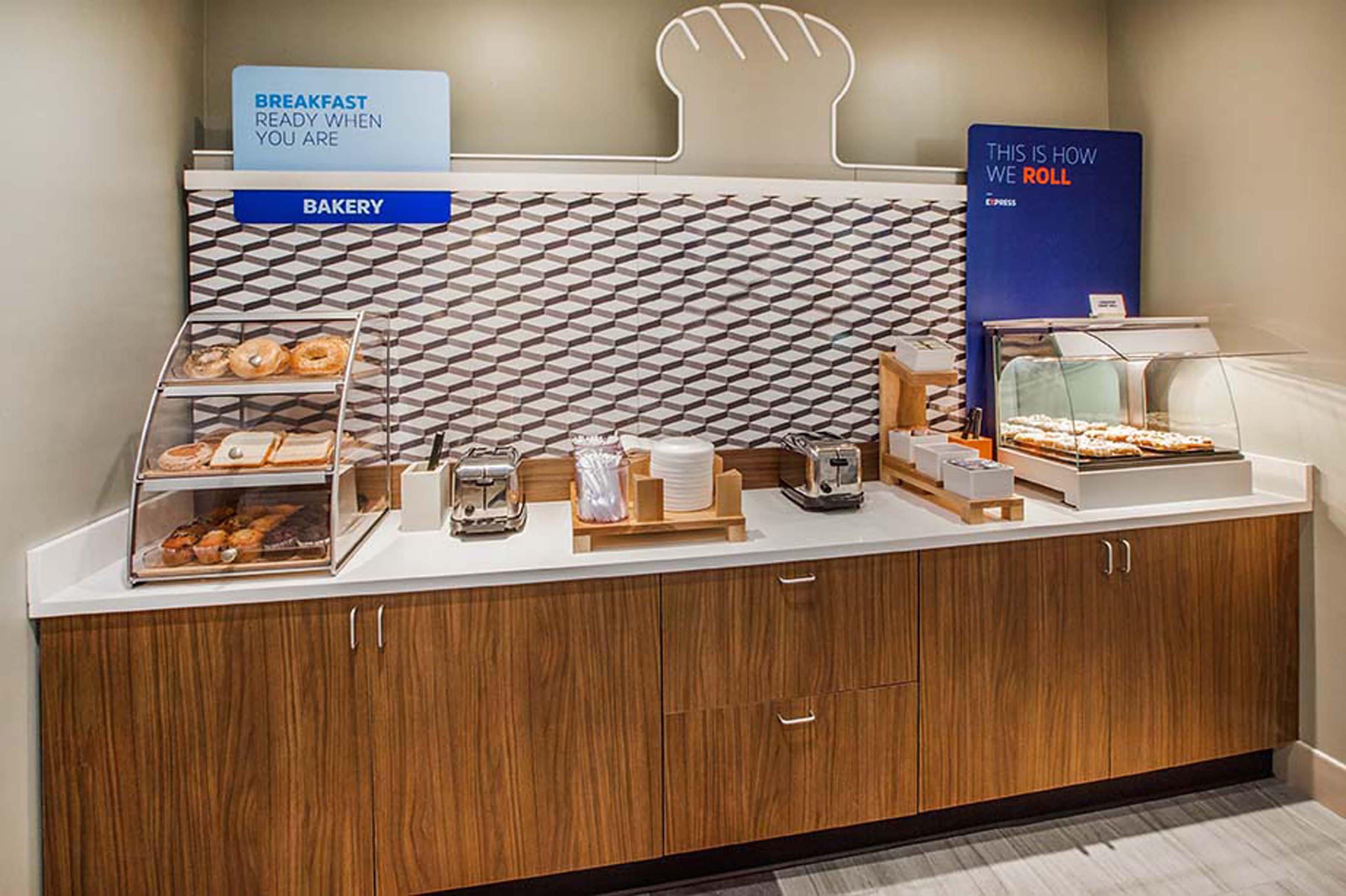 Holiday Inn Express Mount Pleasant- Scottdale By Ihg Esterno foto