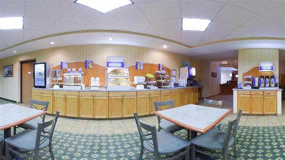 Holiday Inn Express Mount Pleasant- Scottdale By Ihg Esterno foto