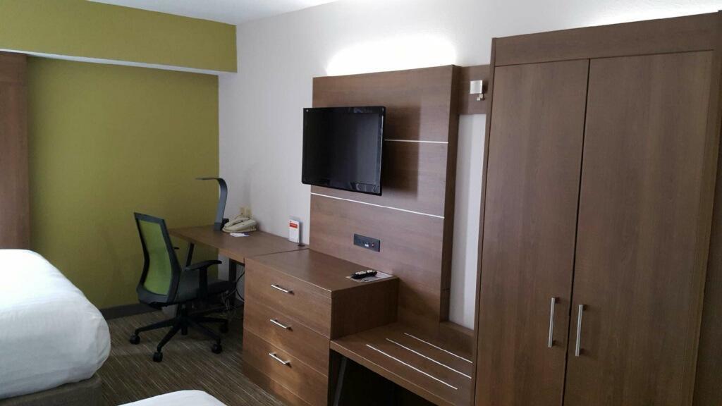 Holiday Inn Express Mount Pleasant- Scottdale By Ihg Esterno foto