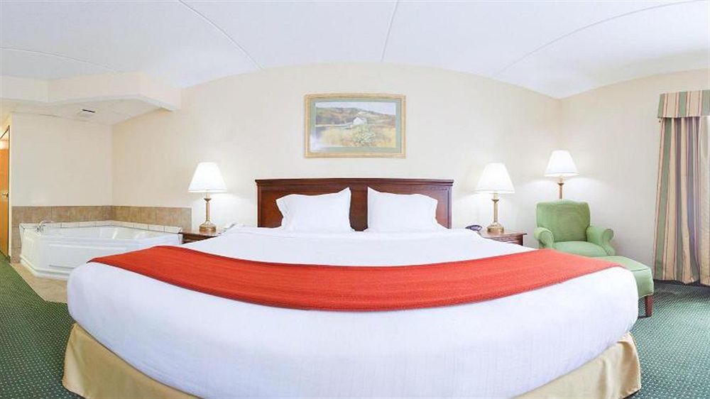 Holiday Inn Express Mount Pleasant- Scottdale By Ihg Esterno foto