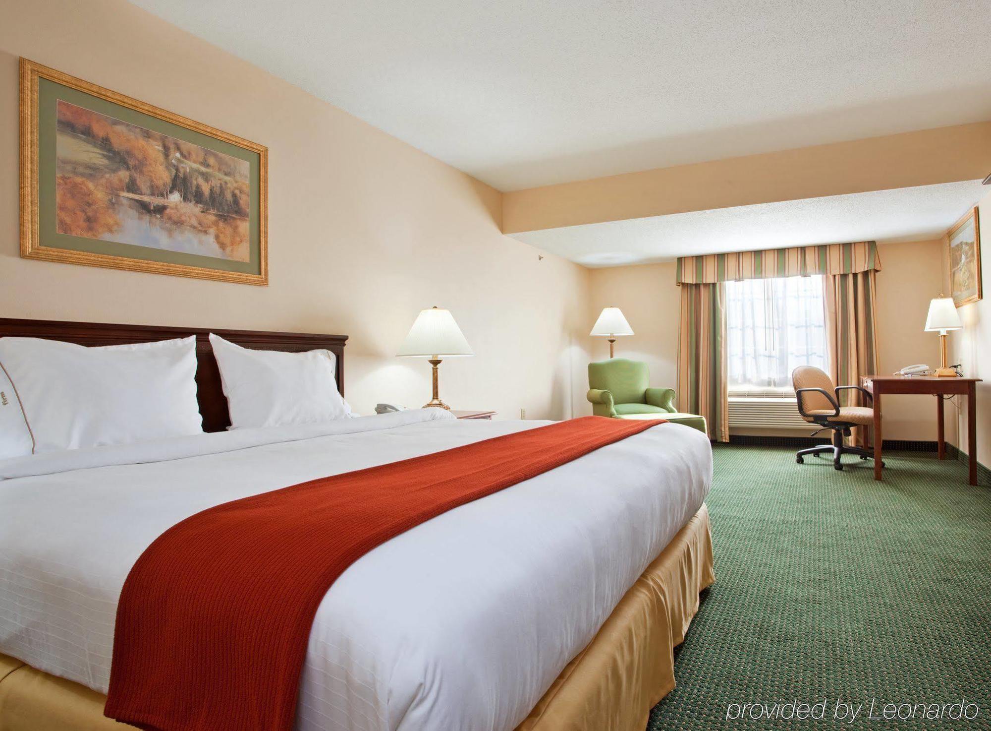 Holiday Inn Express Mount Pleasant- Scottdale By Ihg Esterno foto