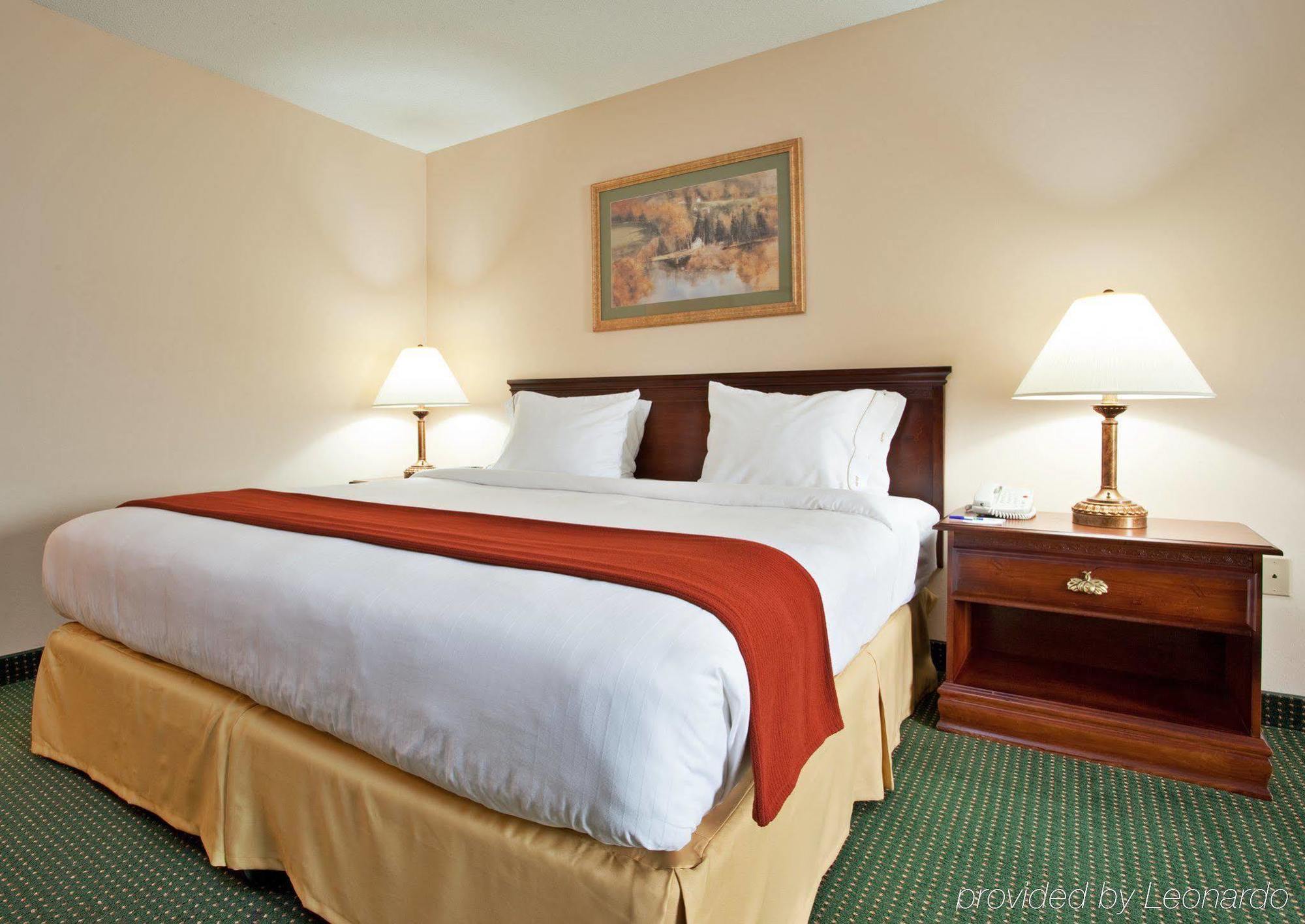 Holiday Inn Express Mount Pleasant- Scottdale By Ihg Esterno foto
